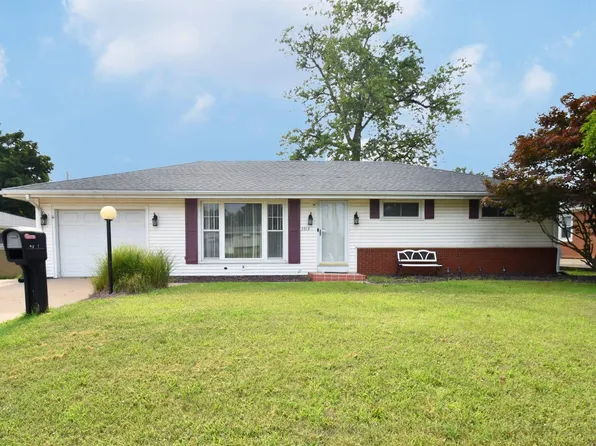 3913 N Sterling Ave, Peoria, IL 61615