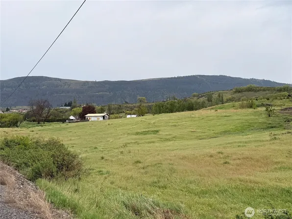 2677 W Malaga Road, Malaga, WA 98828