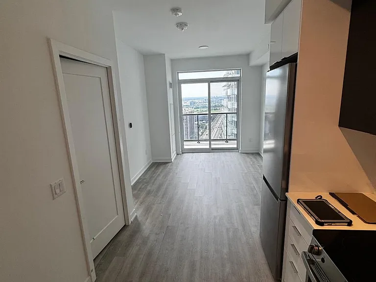 5105 Hurontario St #2809 — Photo 11
