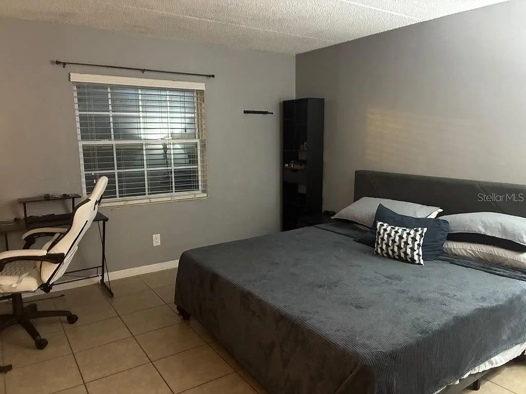 2 bed, 2.0 bath, 1026 sqft, $1,450 — Photo 2
