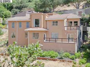 2005 Tunnel Rd, Oakland, CA 94611