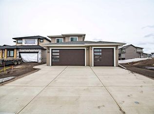 54 S Vista Close, Blackfalds, AB T4M 0L3