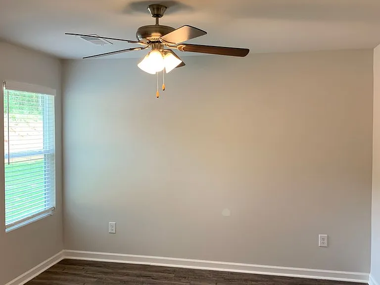310 Tiffany Ln — Photo 13