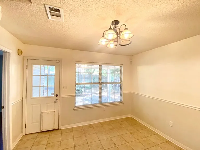 164 Wright Cir — Photo 5