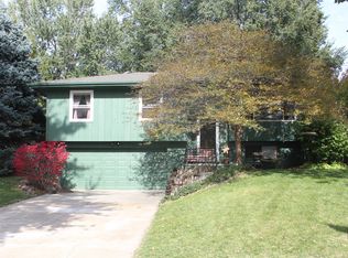 230 Acorn Cir, Gretna, NE 68028