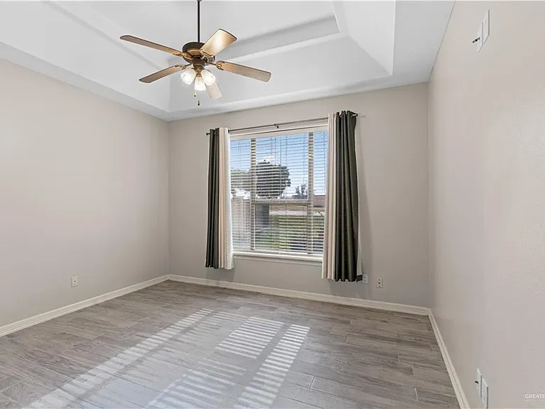3514 Los Lagos Dr — Photo 18