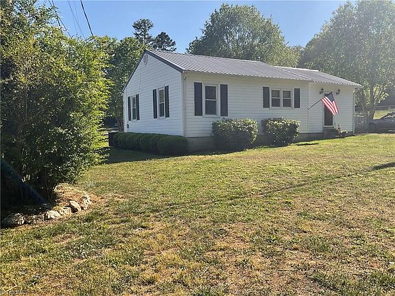 3rd image of 2190 Sullivan Rd