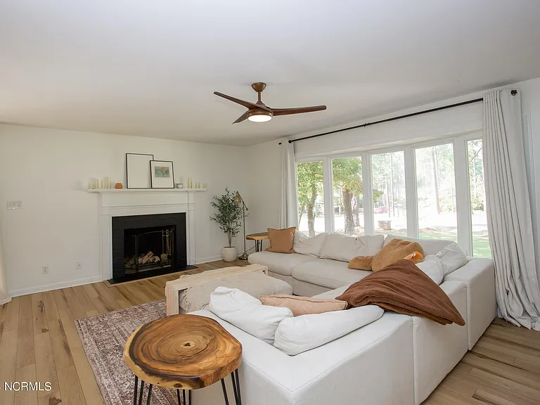 1000 Robinwood Rd — Photo 12