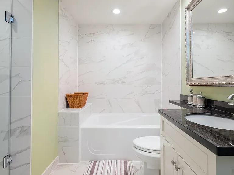 989 Richards St #2101 — Photo 22