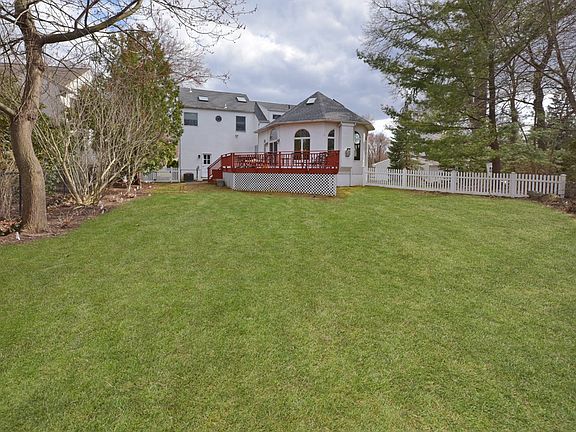 3rd image of 57 Canterbury Dr
