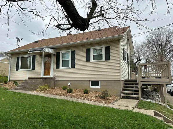 207 S Main St, Huntingburg, IN 47542