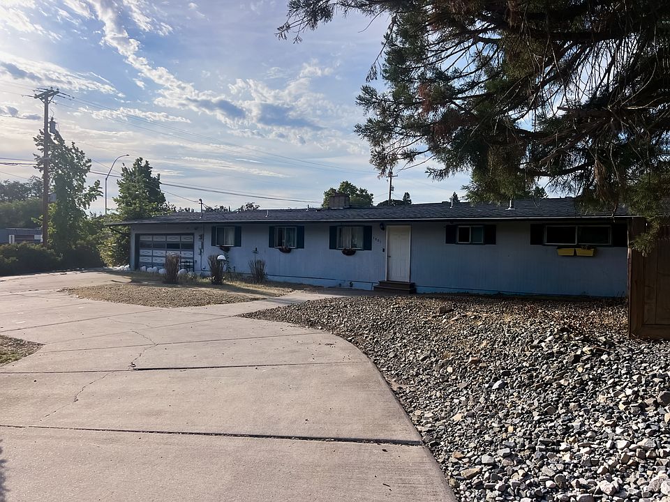 1st image of 1801 Siskiyou Blvd