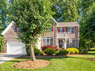 4106 Clovelly Dr, Greensboro, NC 27406