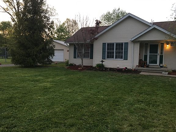3rd image of 5715 Crawford Ln