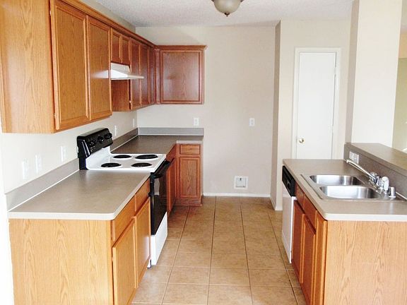 4th image of 4516 Merlot Dr