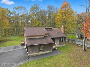 6137 Victoria Dr, Tobyhanna, PA 18466