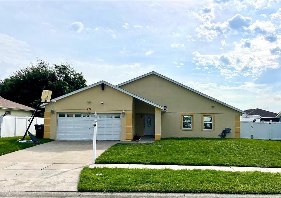 1st image of 978 California Woods Cir