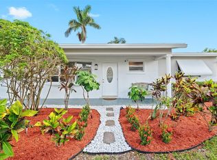 5741 SW 55th St, Davie, FL 33314