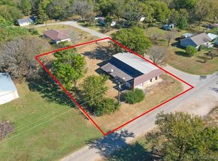 115 N Main St, Hendrix, OK 74741