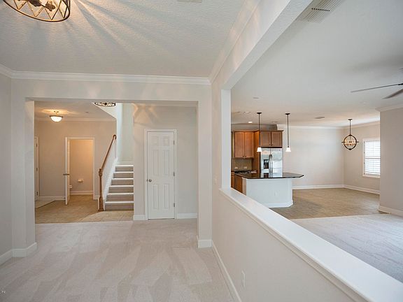 4th image of 53 Carlson Ct