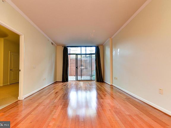 5th image of 1021 N Garfield St #B39