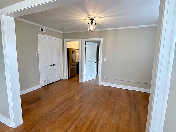 4th image of 3814 Washington St #2N