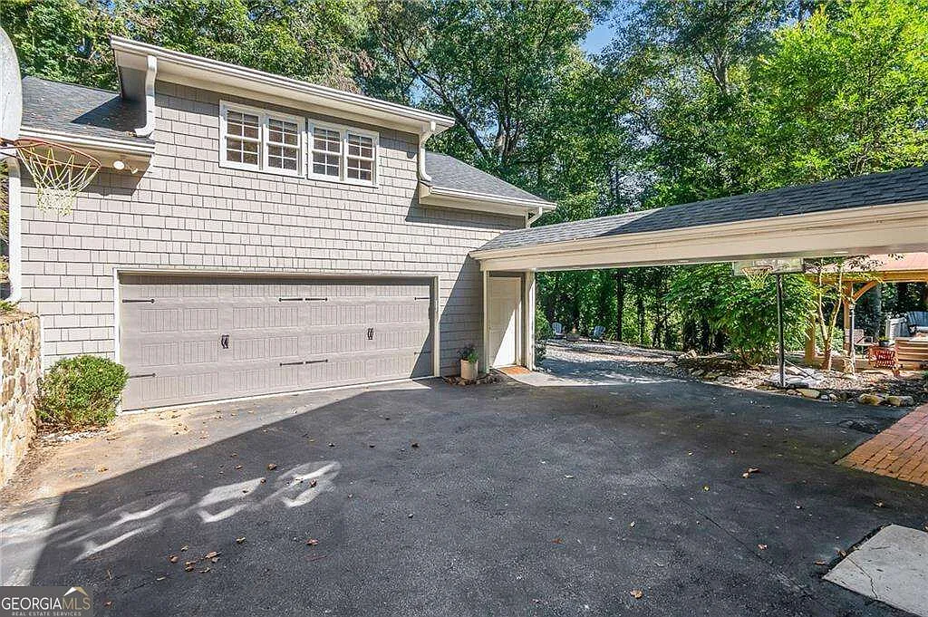 1 bed, 1.0 bath, 650 sqft, $1,300 — Photo 1