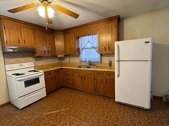 4th image of 275 Rolling Hill Dr