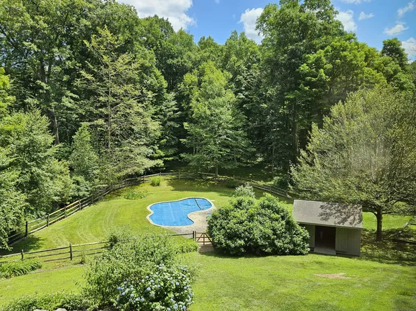 22 Forest Ridge Road, Woodbury, CT 06798