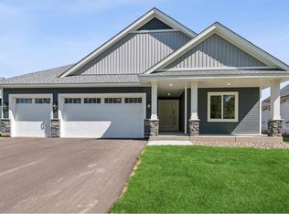 6443 Goodwin Ln, Wyoming, MN 55092