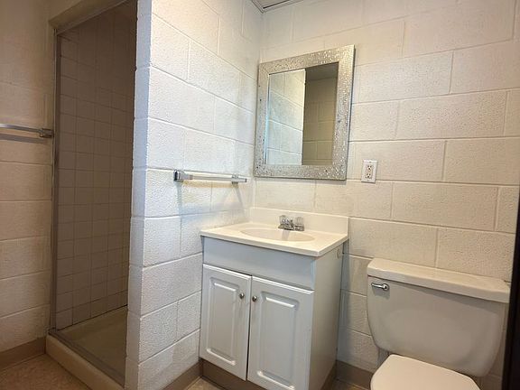 5th image of 1002 N Pine St #14N