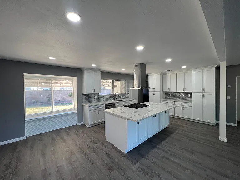 10122 Hegel St — Photo 2