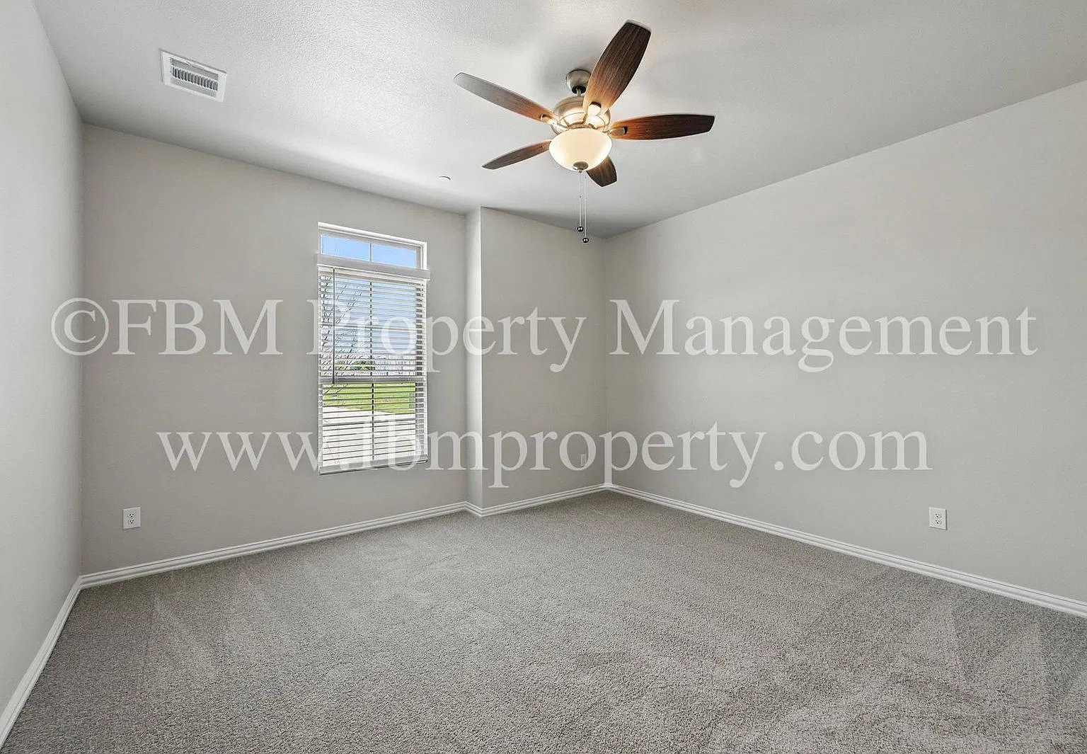 3 bed, 2.5 bath, 1214 sqft, $2,195 — Photo 3