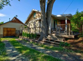 407 3rd St, Lyle, WA 98635