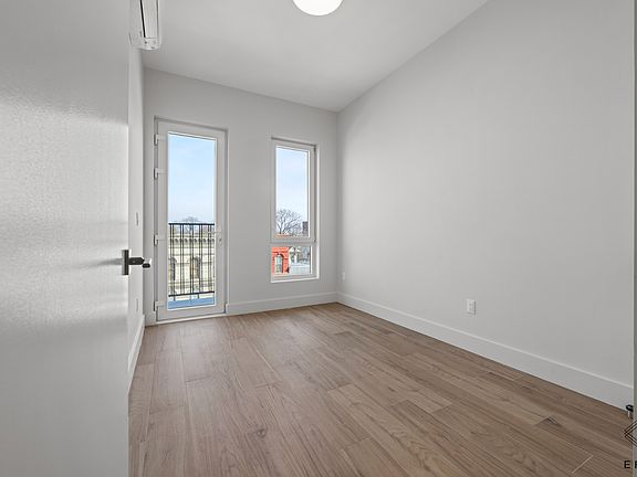 2nd image of 1116 Rogers Ave #A1