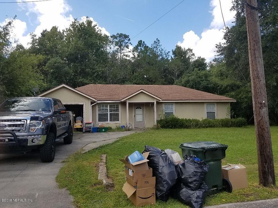 1st image of 413 ROBERTS Street S