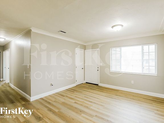 4th image of 17201 NW 32nd Ave