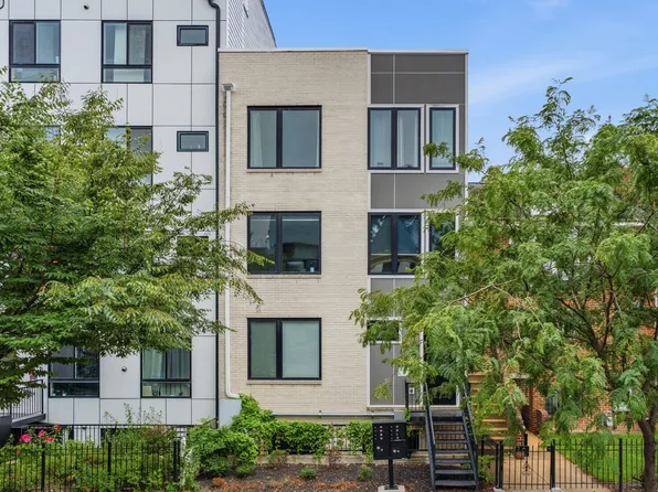 2612 University Pl NW #1, Washington, DC 20009