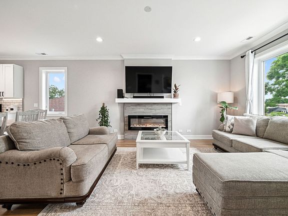 3rd image of 7230 W Belden Ave #3