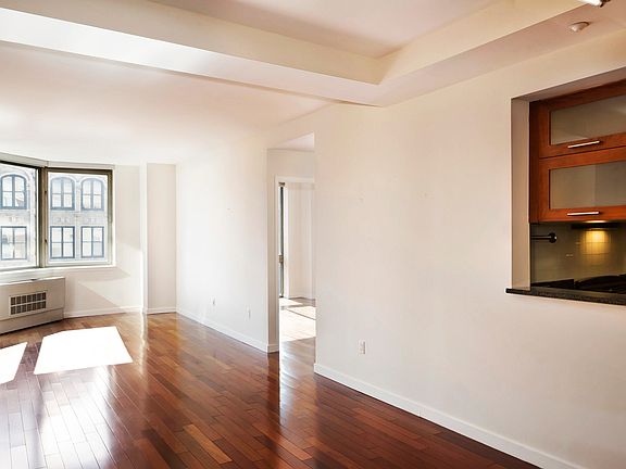 3rd image of 121 E 23rd St APT 15C