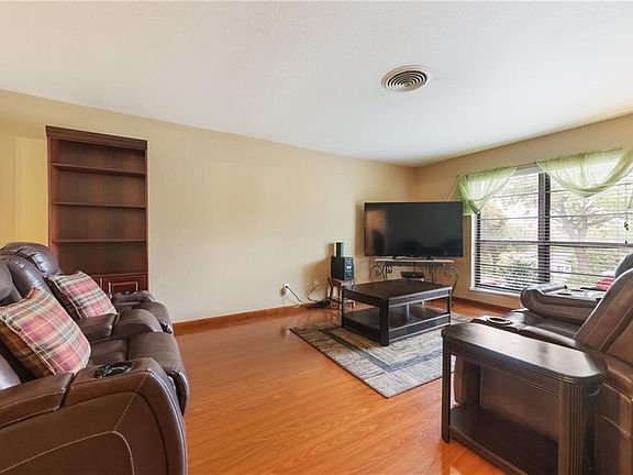 3rd image of 11804 Cedar Valley Cv