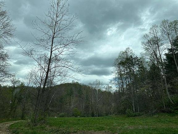 5th image of 38 Stumbo Rd