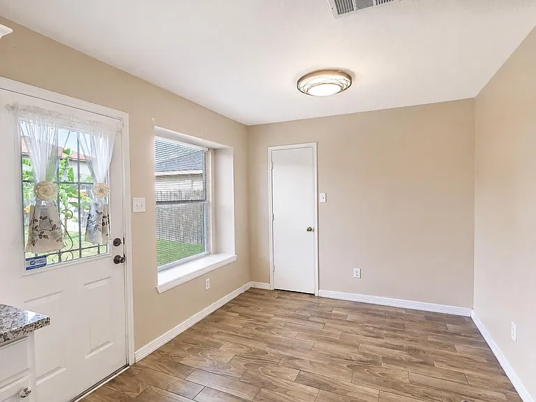 4931 Steel Meadows Ln — Photo 10