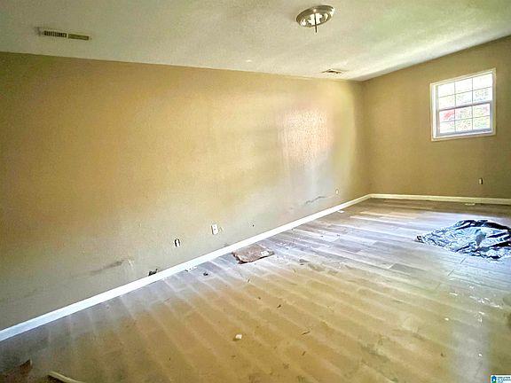 4th image of 217 Tucker Ave