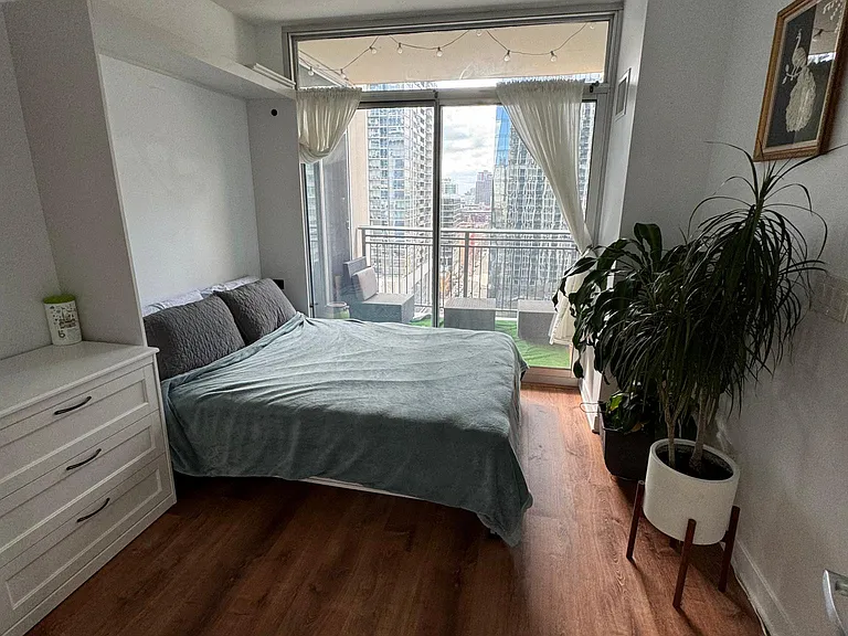 1250 S Michigan Ave #1702 — Photo 6