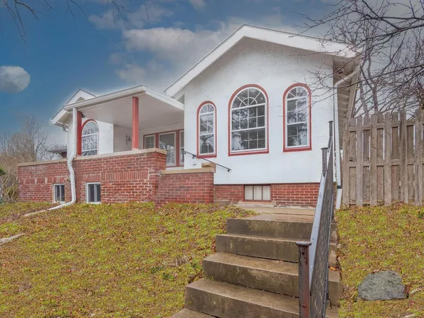 915 E 1st St, Bloomington, IN 47401