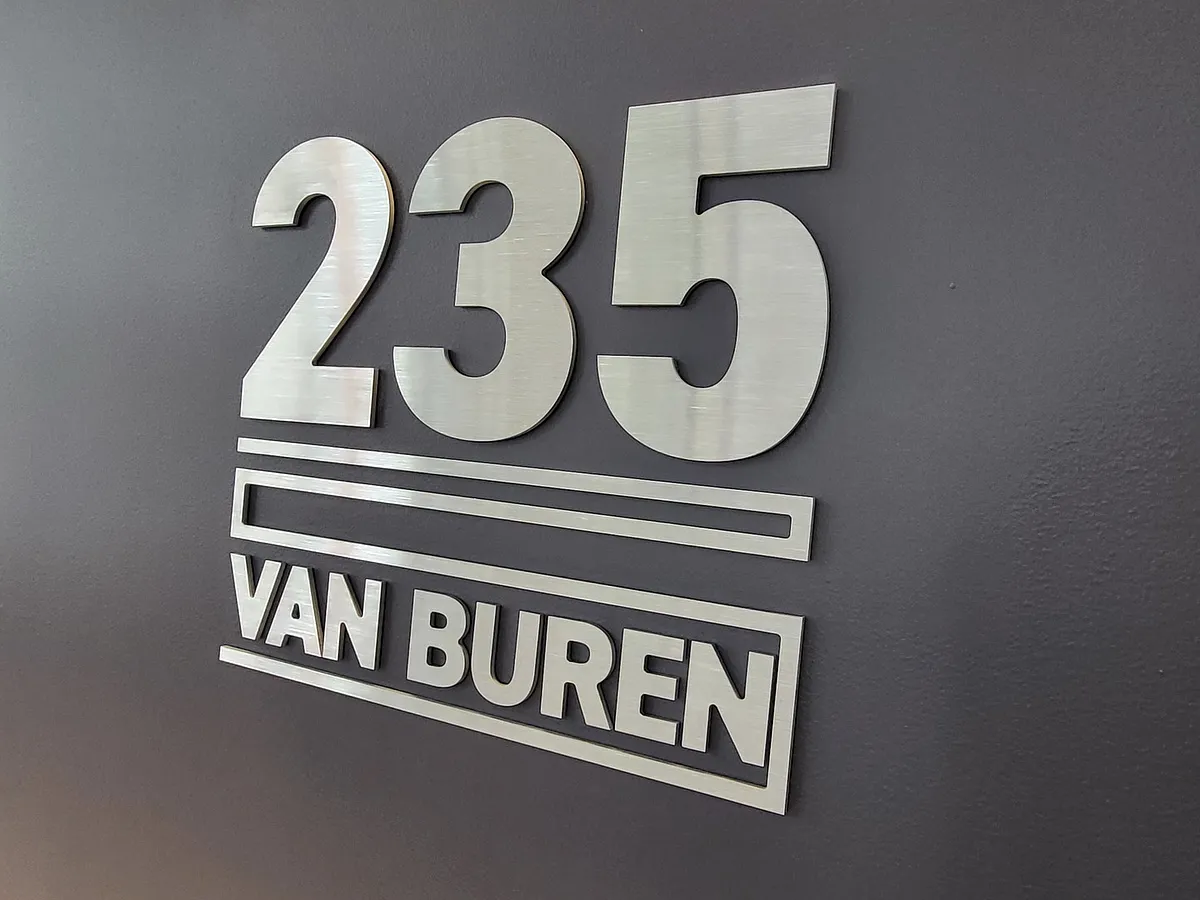 Building Photo - 235 W Van Buren St #4014