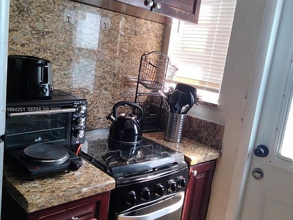 5th image of 4015 Indian Creek Dr APT 302