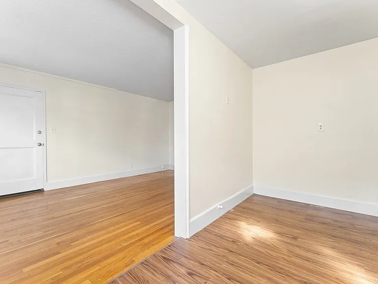 11 Victory Rd #32 — Photo 13