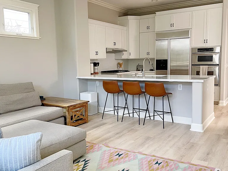 314 E Ave — Photo 8